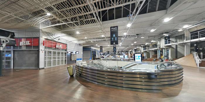 Emplacement Hall de départ - Intérieur de gare